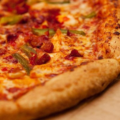 ofenfrische Pizzas
