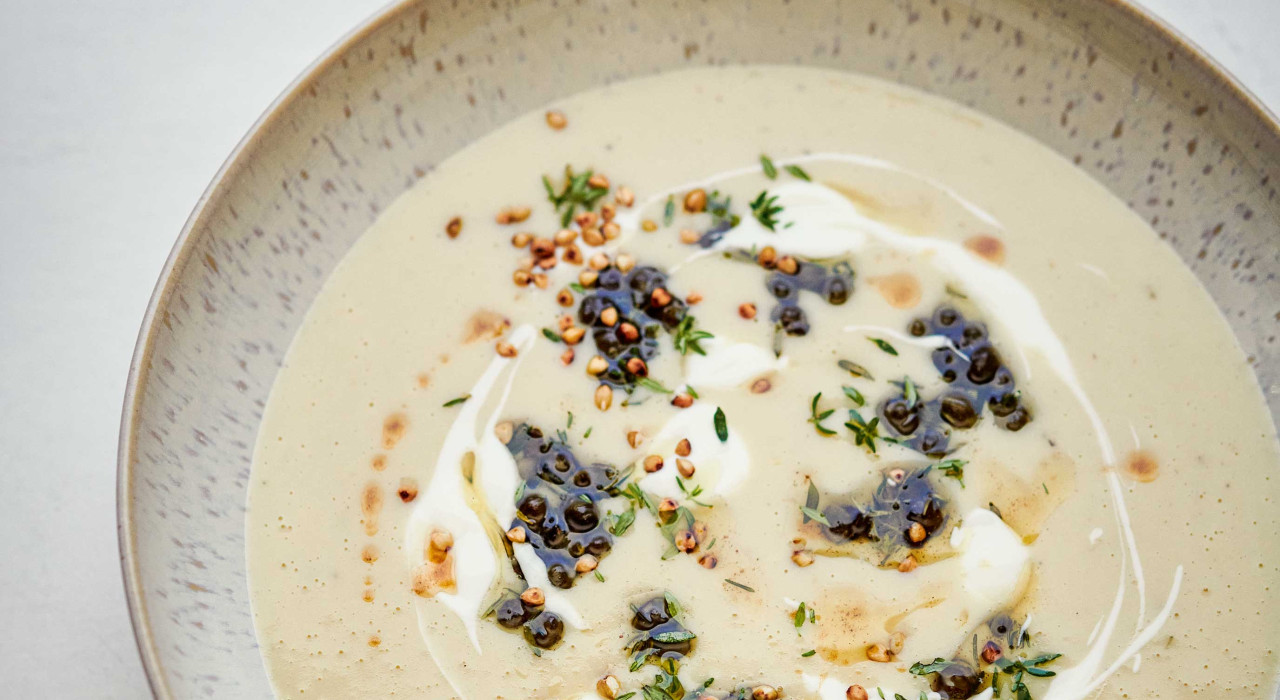 Kartoffelsuppe mit Thymian und Kapernbutter