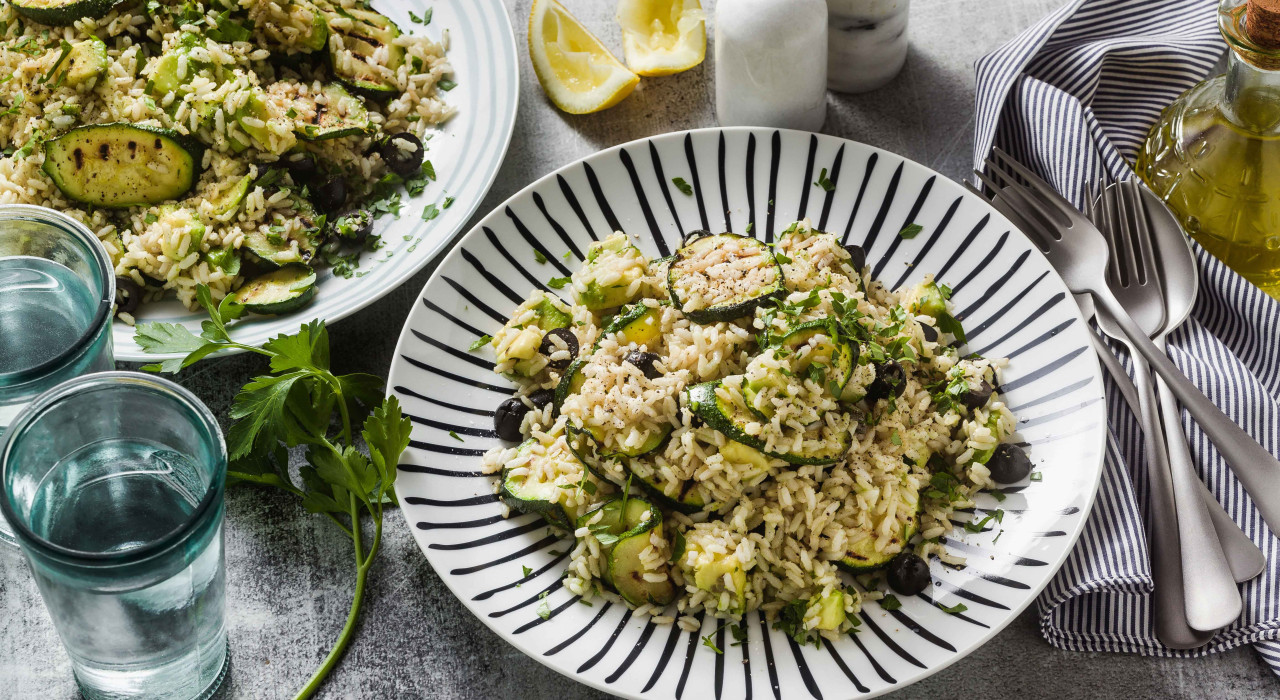 Reissalat mit Zucchini