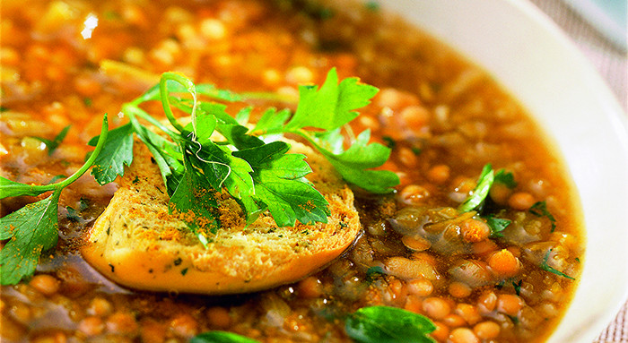 Curry Zwiebelsuppe mit roten Linsen