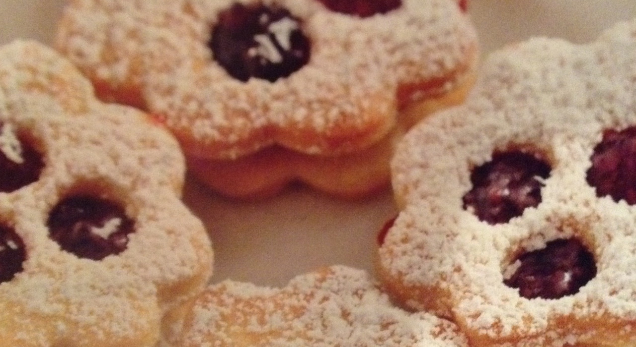 Oma's Linzer Augen 