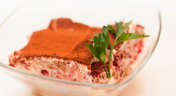 Tiramisu mit Balsamico Himbeeren