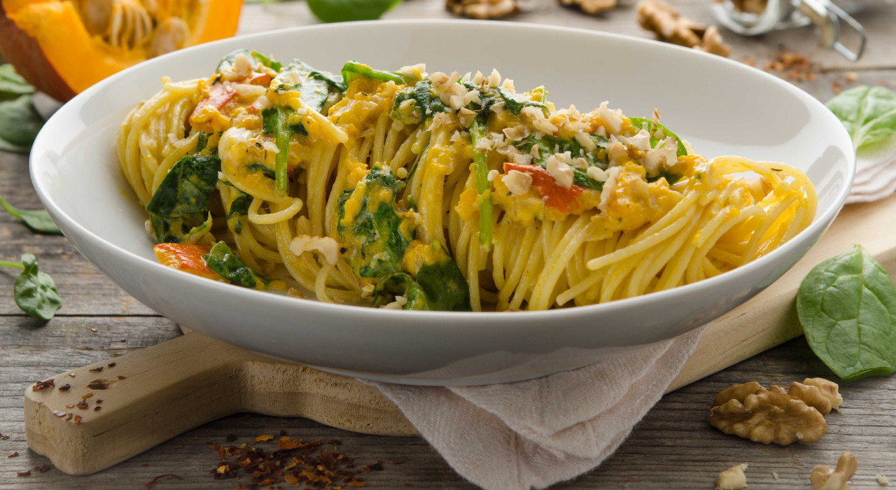 Spaghetti mit Muscheln, Safran und Knoblauch