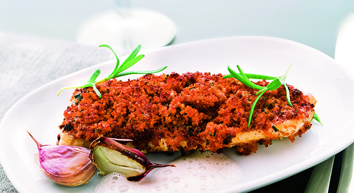 Zanderschnitte mit Paprikakruste auf Knoblauchschaum - www.nahundfrisch.at